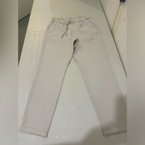 Lululemon womens jogger size 6